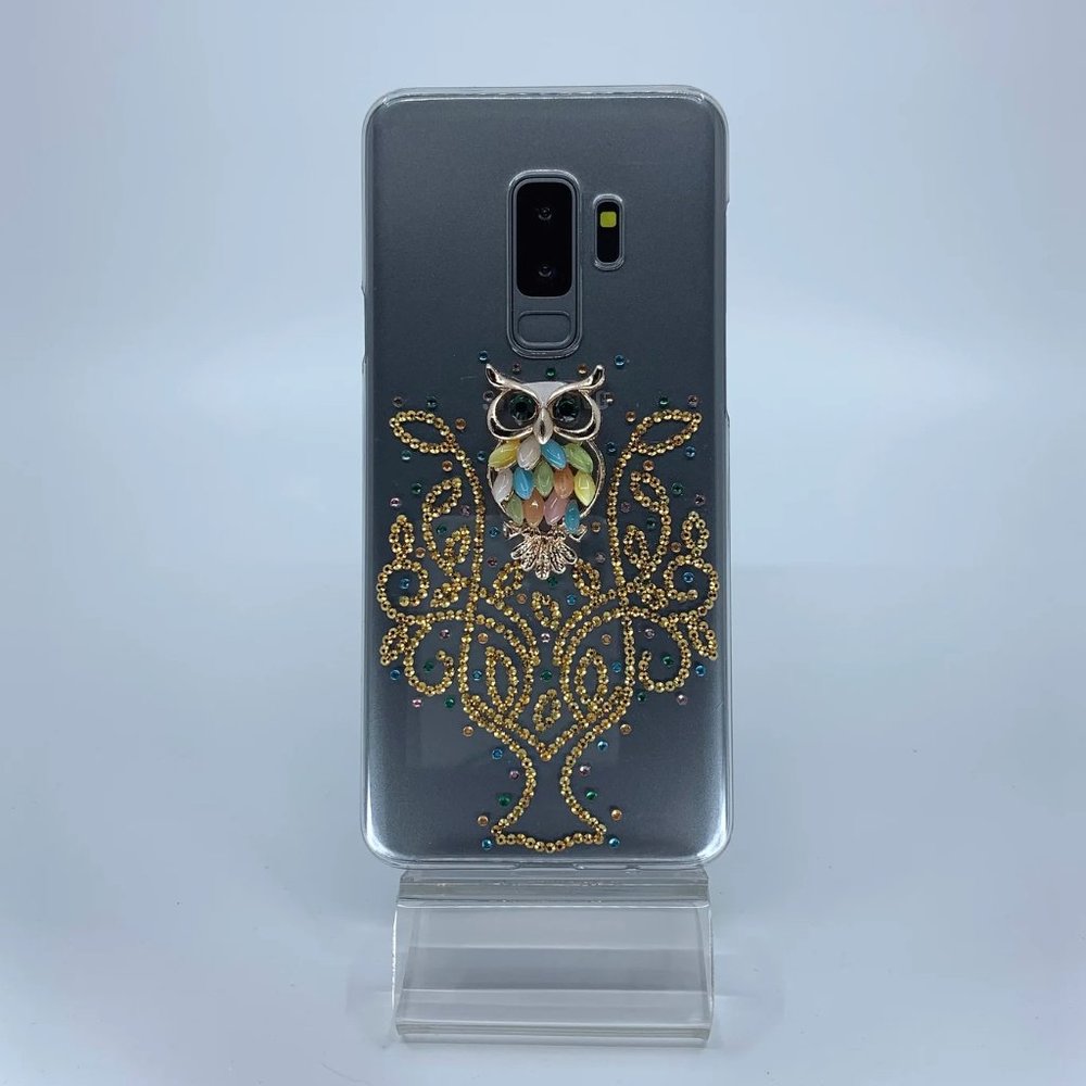 Galaxy S9 Plus case. PC material. Handmade. Gold, pink, blue, green rhinestones